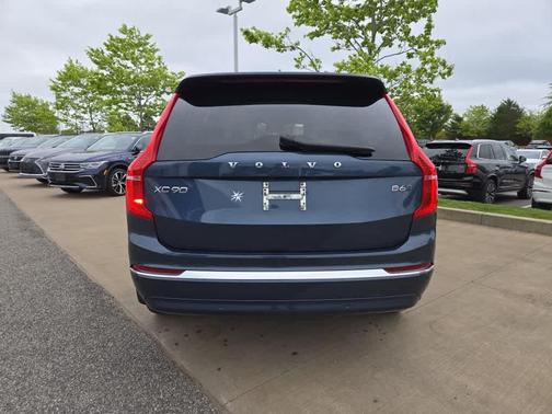 2023 Volvo XC90 B6 Plus 7-Seater