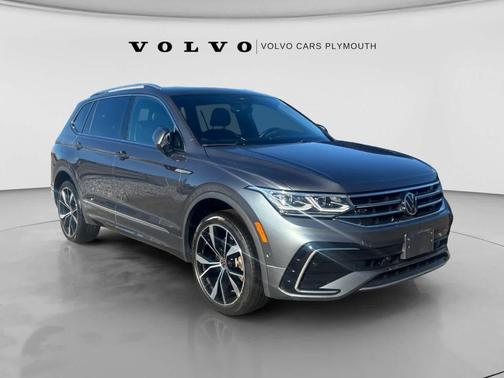 Platinum Gray Metallic 2022 Volkswagen Tiguan 2.0T SEL R-Line