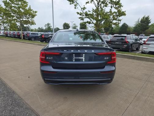2025 Volvo S60 B5 Core