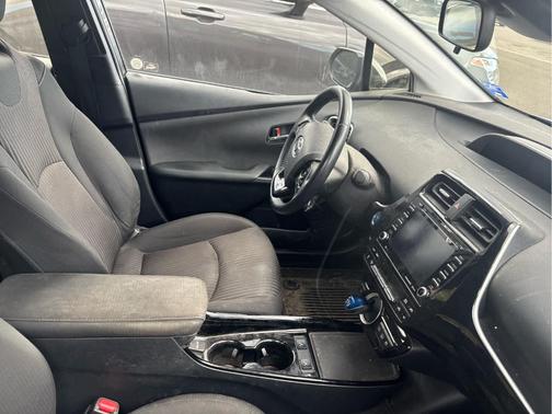 2022 Toyota Prius Prime LE