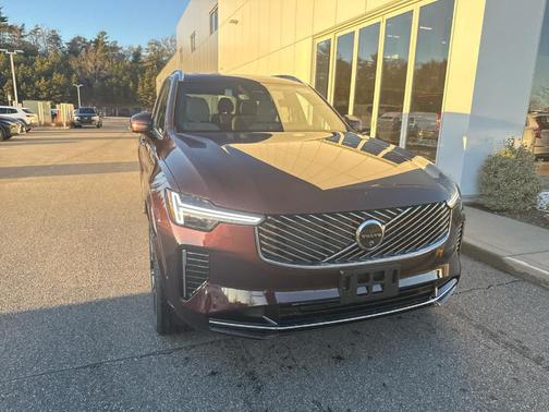2025 Volvo XC90 Plug-In Hybrid T8 Ultra 6-Seater