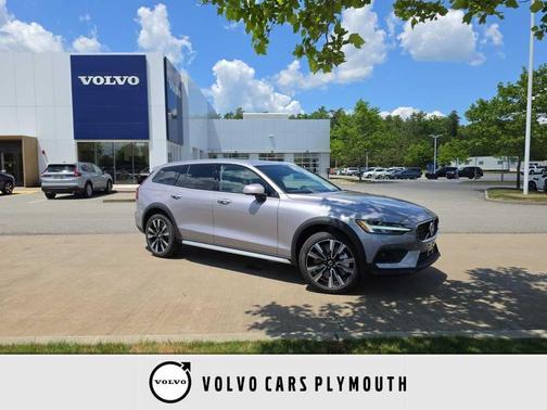 Silver 2026 Volvo V60 Cross Country B5 Ultra