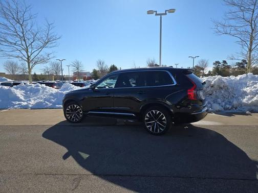 2025 Volvo XC90 B6 Plus 7-Seater