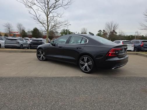 Black Stone 2022 Volvo S60 B5 Inscription