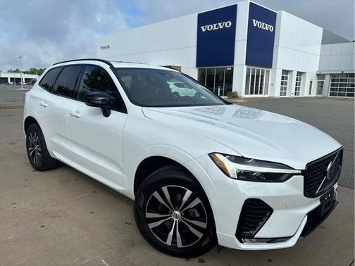 Crystal White Metallic 2024 Volvo XC60 B5 Core Dark Theme