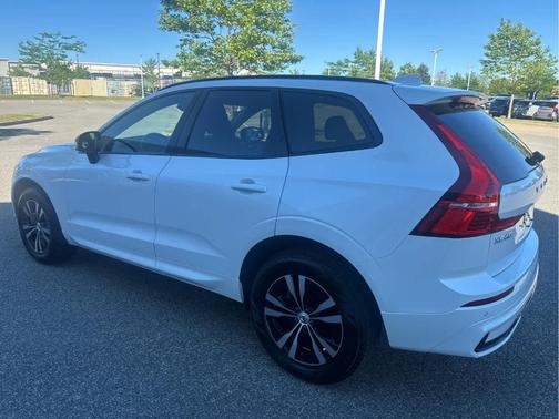 Crystal White Metallic 2024 Volvo XC60 B5 Core Dark Theme