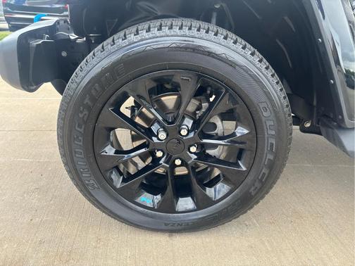 Black Clearcoat 2022 Jeep Wrangler Unlimited 4xe Sahara