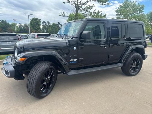 Black Clearcoat 2022 Jeep Wrangler Unlimited 4xe Sahara