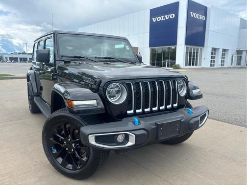 Black Clearcoat 2022 Jeep Wrangler Unlimited 4xe Sahara