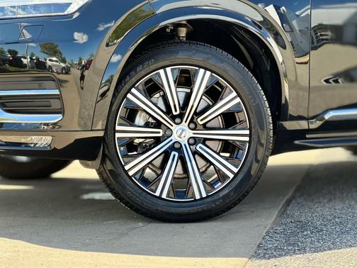 2024 Volvo XC90 B5 Core Bright Theme