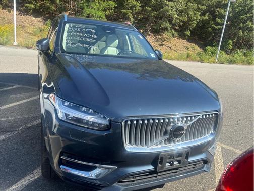 Denim Blue Metallic 2023 Volvo XC90 B6 Plus 7-Seater