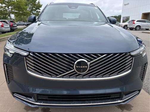 Denim Blue Metallic 2026 Volvo XC90 B6 Plus 7-Seater