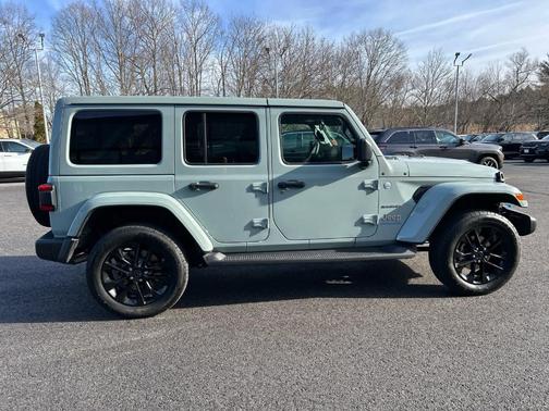 2024 Jeep Wrangler 4xe Sahara