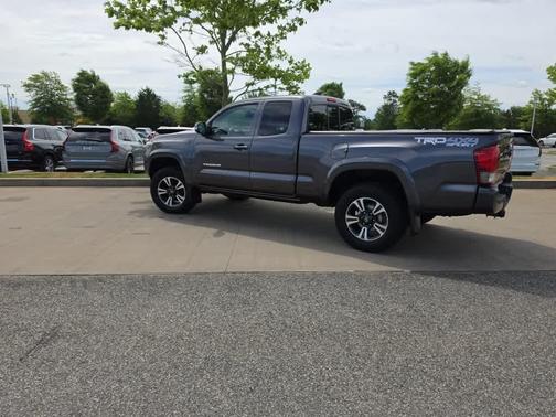 Magnetic Gray Metallic 2016 Toyota Tacoma TRD Sport