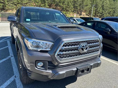 Magnetic Gray Metallic 2016 Toyota Tacoma TRD Sport