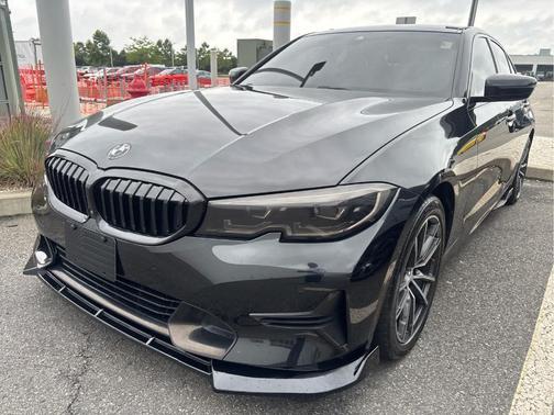Black Sapphire Metallic 2020 BMW 330 i xDrive