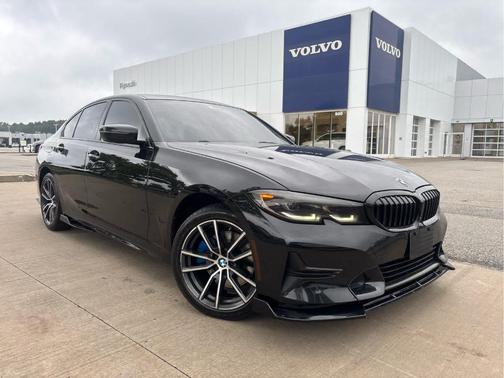 Black Sapphire Metallic 2020 BMW 330 i xDrive