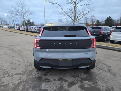 2026 Volvo EX30 TWIN MOTOR CROSS COUNTRY ULTRA