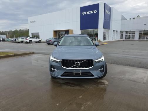 Thunder Gray Metallic 2023 Volvo XC60 B5 Core