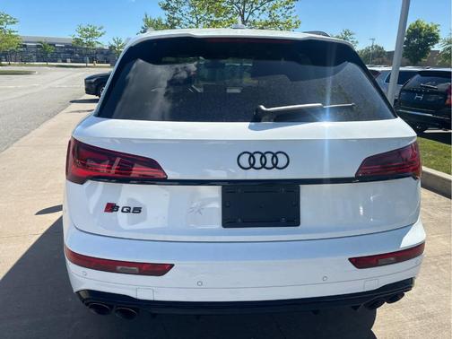Ibis White 2023 Audi SQ5 3.0T Premium Plus