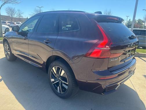 Mulberry Red 2026 Volvo XC60 B5 Plus