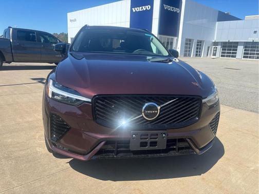 Mulberry Red 2026 Volvo XC60 B5 Plus