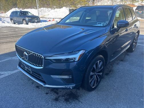 2023 Volvo XC60 B5 Plus Bright Theme
