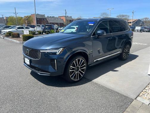 2025 Volvo XC90 PLUS