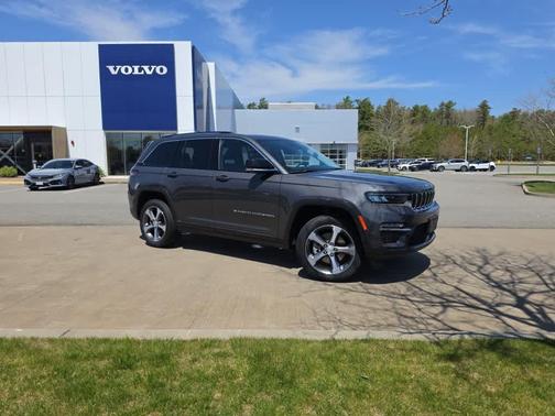 Metallic 2023 Jeep Grand Cherokee 4xe Base