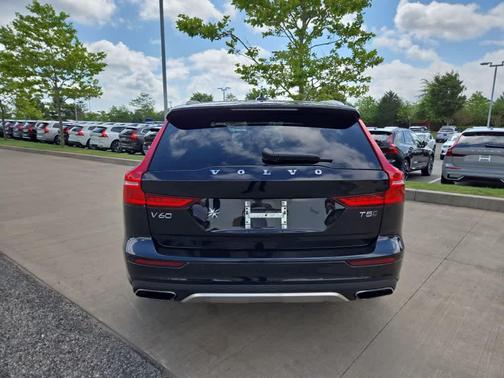 2020 Volvo V60 Cross Country T5