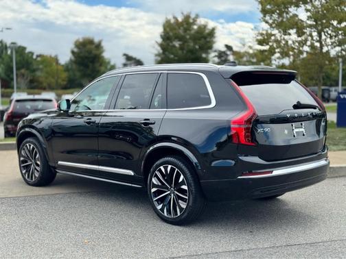 2025 Volvo XC90 B6 Plus 7-Seater
