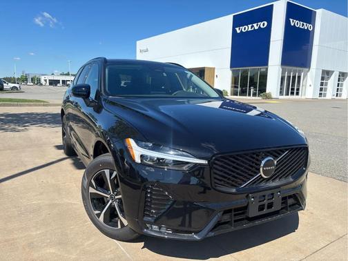 Onyx Black 2026 Volvo XC60 B5 Core