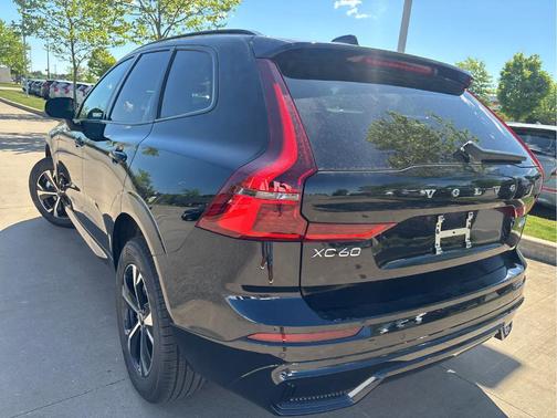 Onyx Black 2026 Volvo XC60 B5 Core