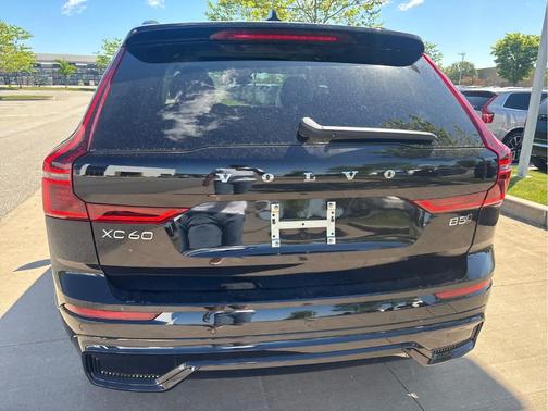 Onyx Black 2026 Volvo XC60 B5 Core