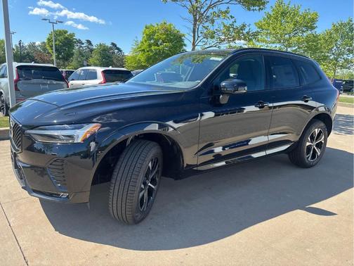 Onyx Black 2026 Volvo XC60 B5 Core