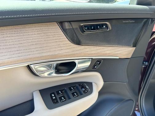 Mulberry Red 2026 Volvo XC90 B5 Plus 7-Seater