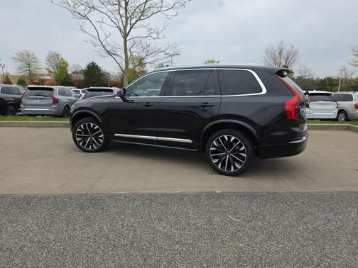 Onyx Black Metallic 2025 Volvo XC90 PLUS