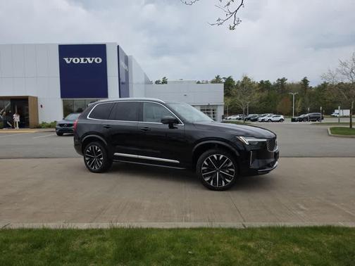 Onyx Black Metallic 2025 Volvo XC90 PLUS