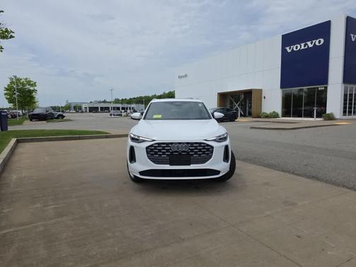 Arkona White 2025 Audi Q5 2.0T quattro Premium