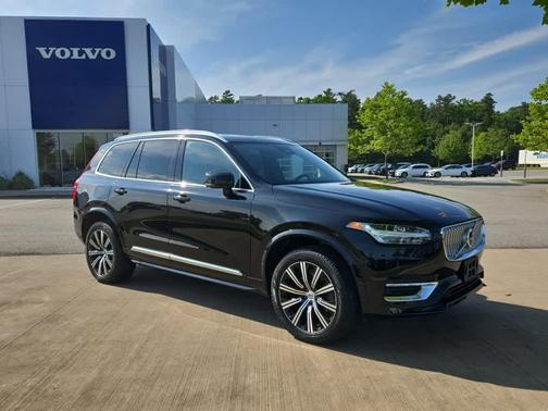 2024 Volvo XC90 B5 Core Bright Theme