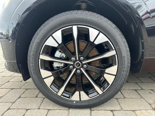 Black 2026 Volvo XC60 B5 Plus