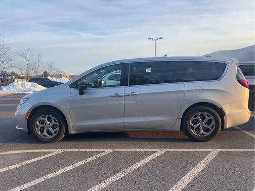 2024 Chrysler Pacifica Limited