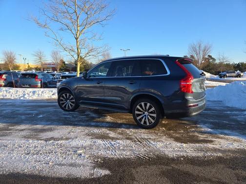 2023 Volvo XC90 B5 Core