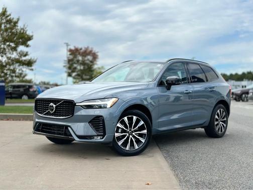 2024 Volvo XC60 B5 Plus Dark Theme