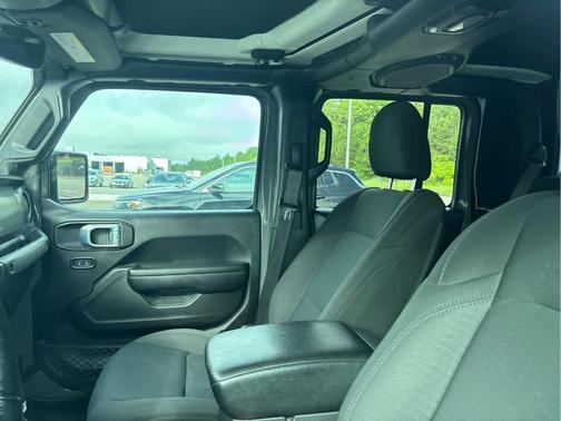 2021 Jeep Gladiator Sport