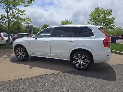 2025 Volvo XC90 Plug-In Hybrid T8 Ultra 7-Seater