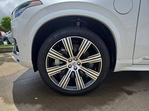 2025 Volvo XC90 Plug-In Hybrid T8 Ultra 7-Seater