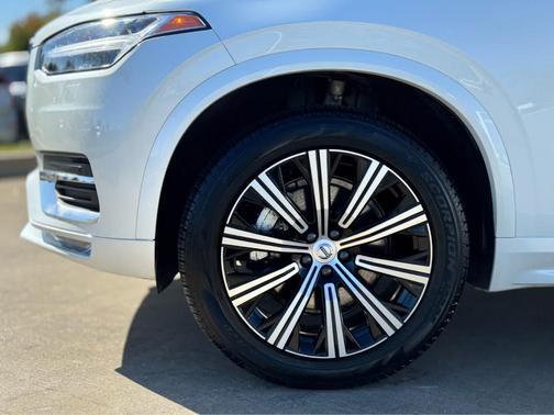 2024 Volvo XC90 B5 Core Bright Theme