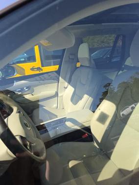 Thunder Gray Metallic 2023 Volvo XC90 B5 Core