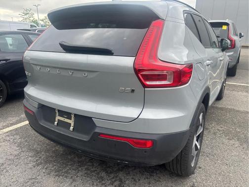 Metallic 2026 Volvo XC40 B5 Plus